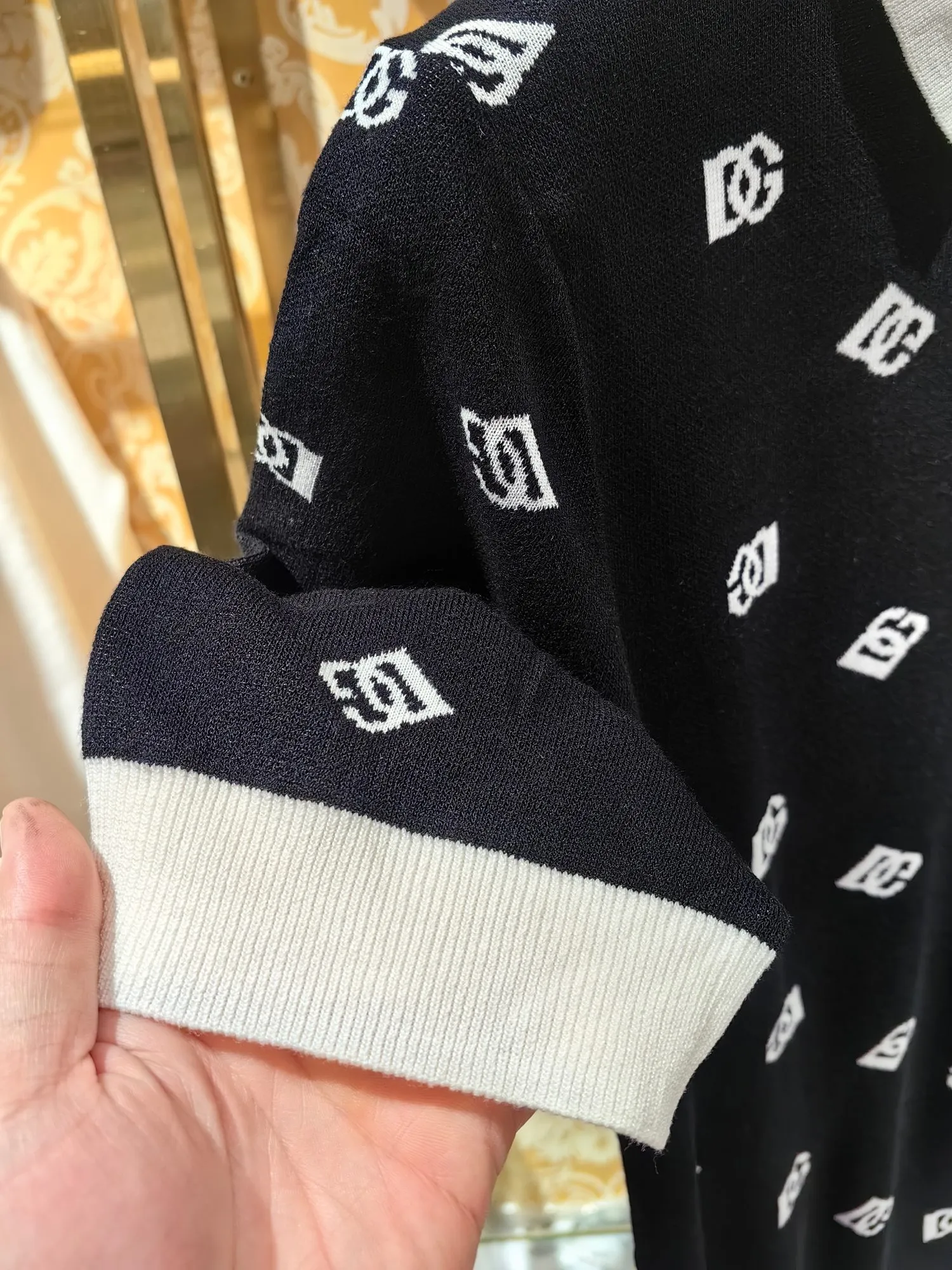 𝘿𝙊𝙇𝘾𝙀 & 𝙂𝘼𝘽𝘽𝘼𝙉𝘼 2025/ss New Arrival polo DG 14 Breathable Black Sizes 46 48 50 52